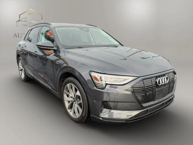 2021 Audi e-tron Premium Plus quattro