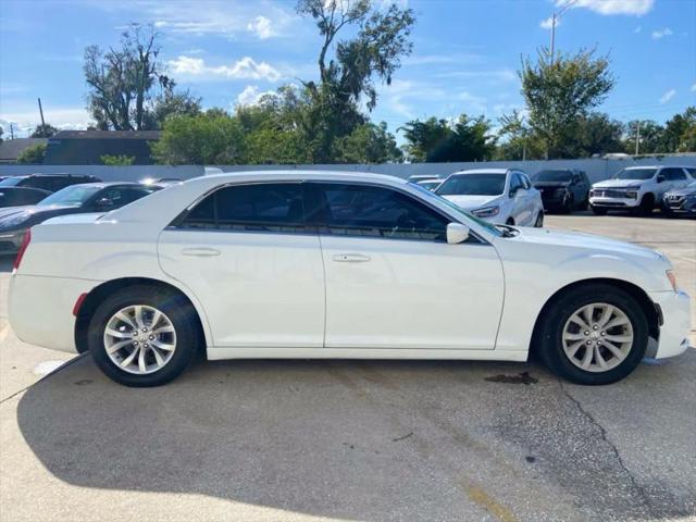 2015 Chrysler 300 Limited
