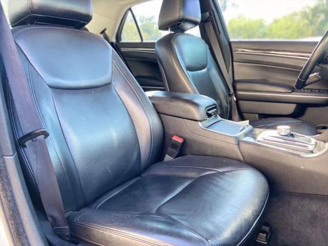2015 Chrysler 300 Limited