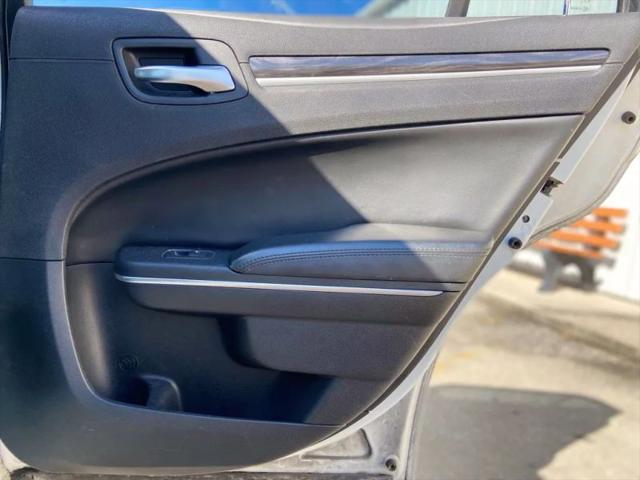 2015 Chrysler 300 Limited