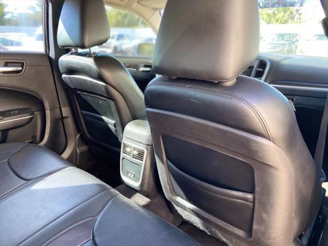 2015 Chrysler 300 Limited