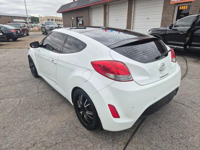 2012 Hyundai Veloster Base w/Red/Black