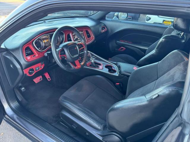 2018 Dodge Challenger SXT Plus
