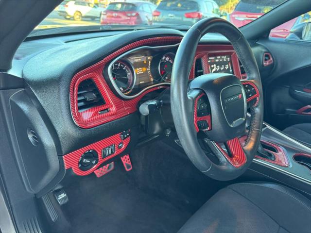 2018 Dodge Challenger SXT Plus