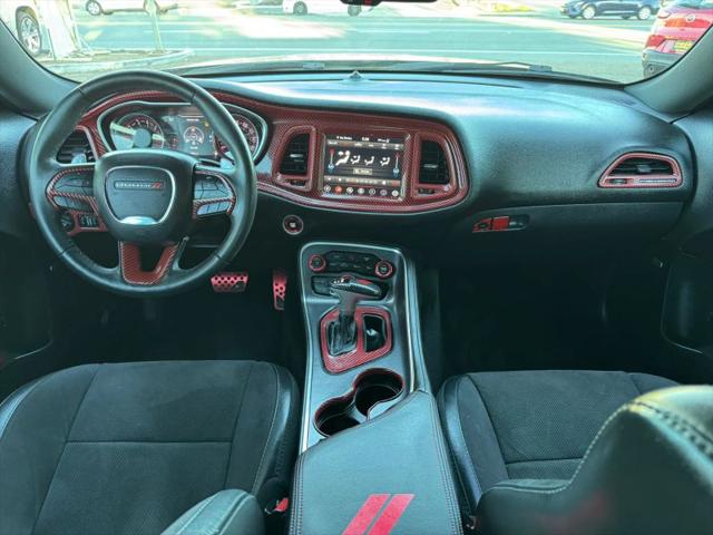 2018 Dodge Challenger SXT Plus