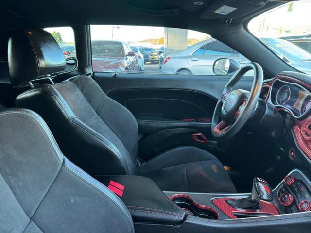 2018 Dodge Challenger SXT Plus