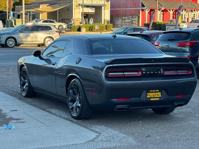 2018 Dodge Challenger SXT Plus