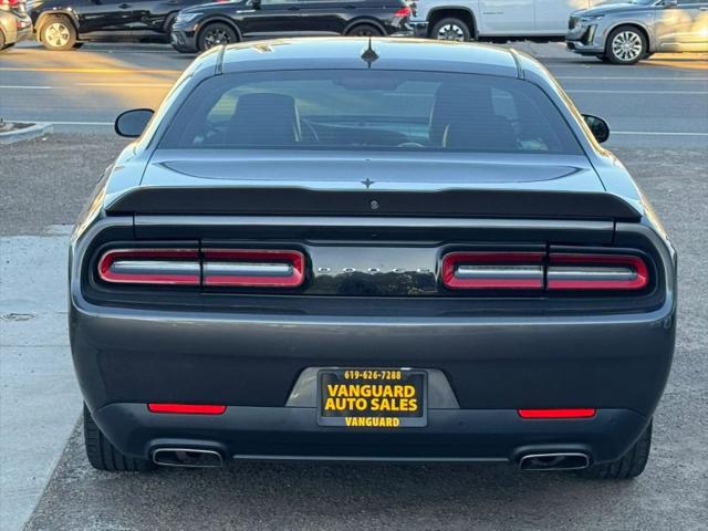 2018 Dodge Challenger SXT Plus