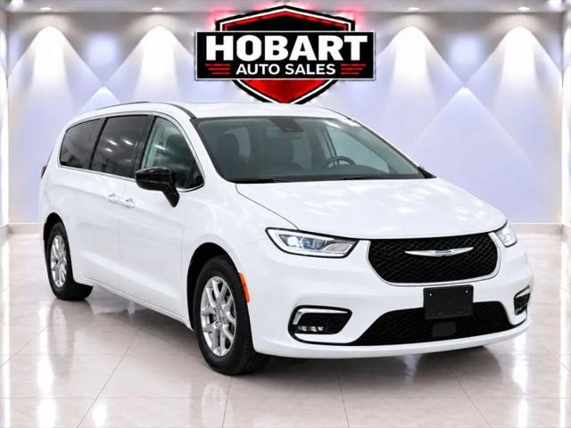 2024 Chrysler Pacifica Touring L for sale in Hobart, IN