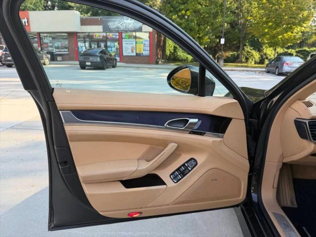 2012 Porsche Panamera 4