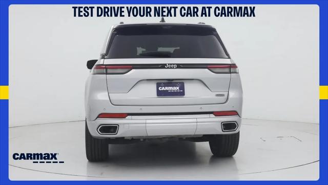 2023 Jeep Grand Cherokee Overland 4x2