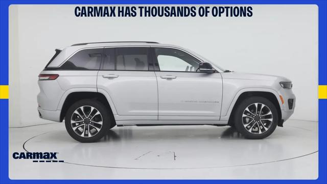 2023 Jeep Grand Cherokee Overland 4x2