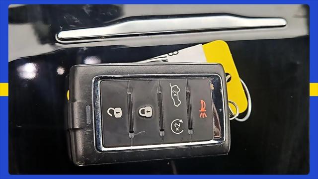 2023 Jeep Grand Cherokee Overland 4x2