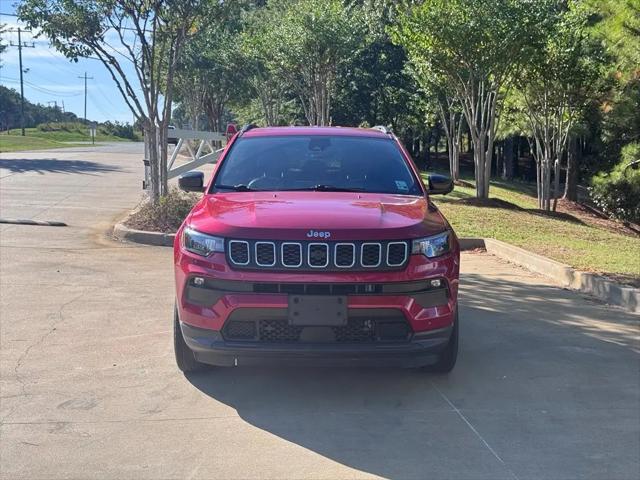 2024 Jeep Compass Latitude Lux FWD
