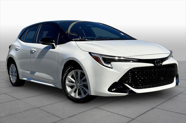 Certified Used 2026 Wind Chill Pearl/Midnight Black Metallic Toyota SE image 36
