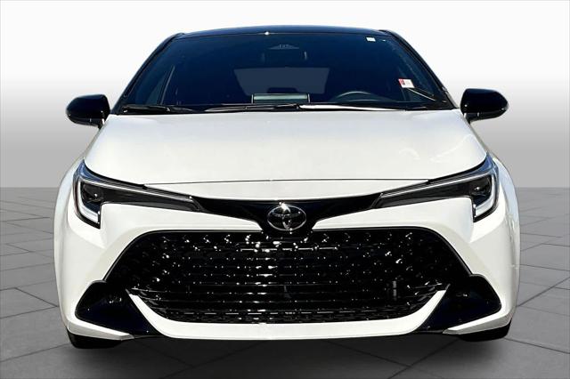 Certified Used 2026 Wind Chill Pearl/Midnight Black Metallic Toyota SE image 37