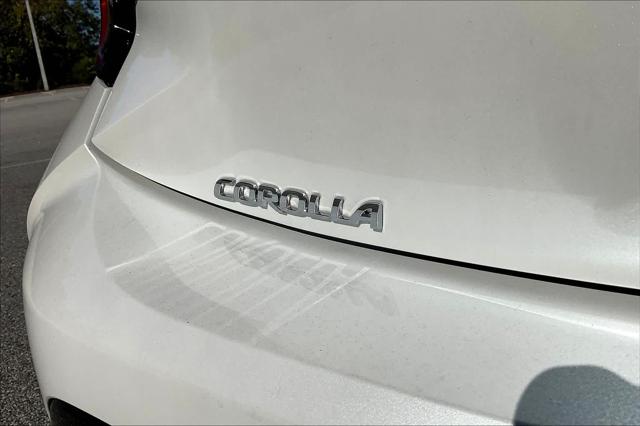Certified Used 2026 Wind Chill Pearl/Midnight Black Metallic Toyota SE image 63