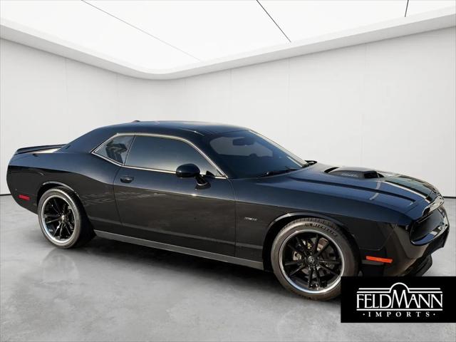 2017 Dodge Challenger R/T Shaker
