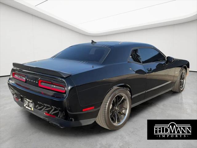 2017 Dodge Challenger R/T Shaker