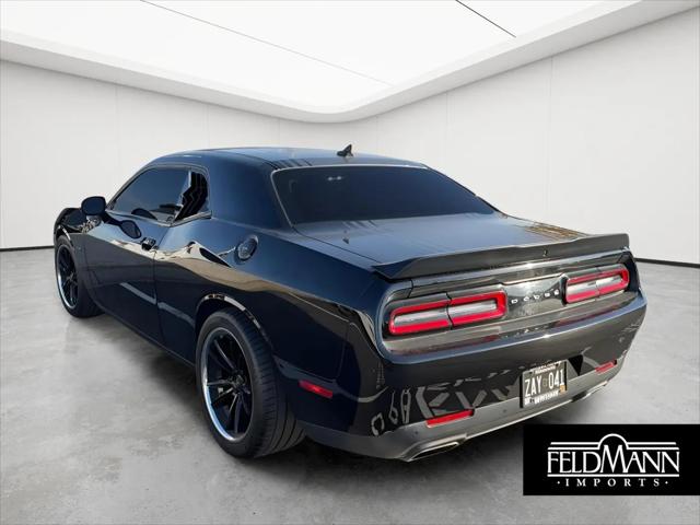 2017 Dodge Challenger R/T Shaker