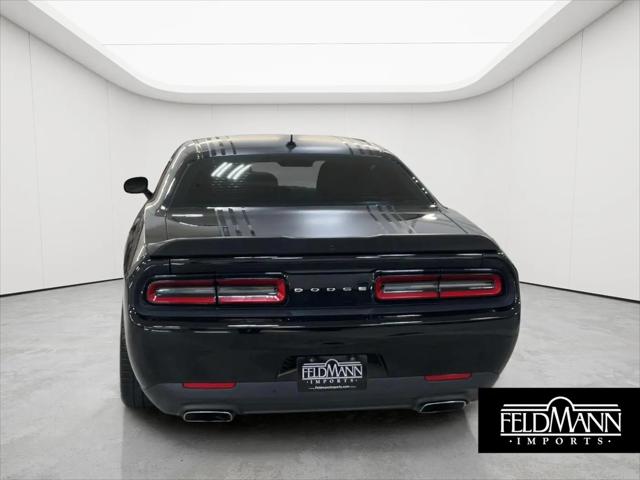 2017 Dodge Challenger R/T Shaker