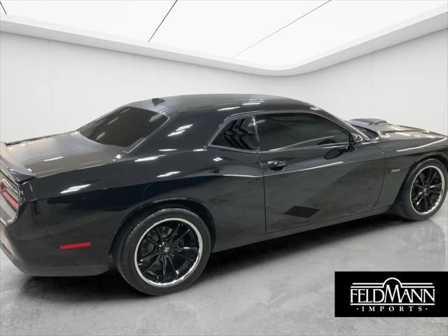 2017 Dodge Challenger R/T Shaker