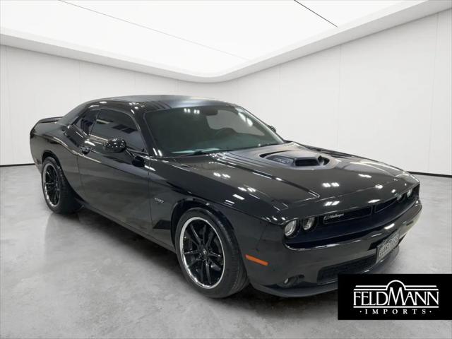 2017 Dodge Challenger R/T Shaker
