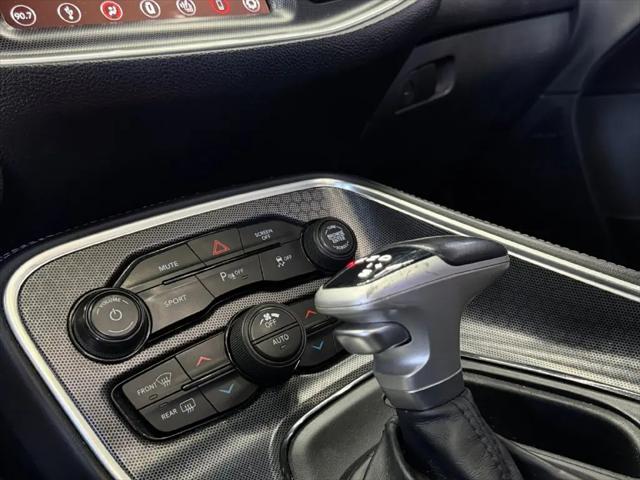 2018 Dodge Challenger SXT Plus