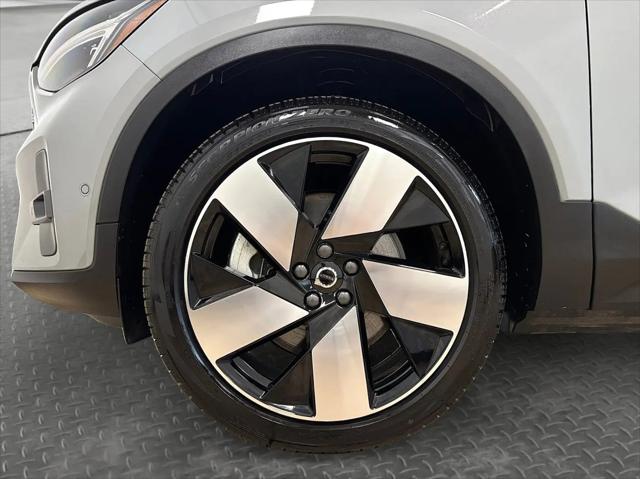 2025 Volvo EX40 Plus, Twin Motor, Fully electric
