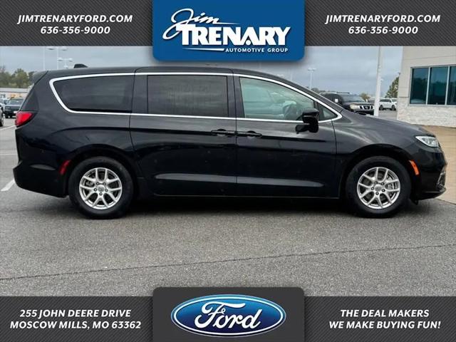 2023 Chrysler Pacifica Touring L for sale in Moscow Mills, MO