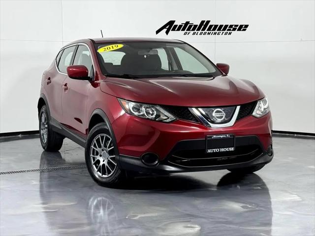 2019 Nissan Rogue Sport S for sale in Bloomington, IL