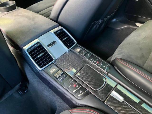 2016 Porsche Panamera GTS