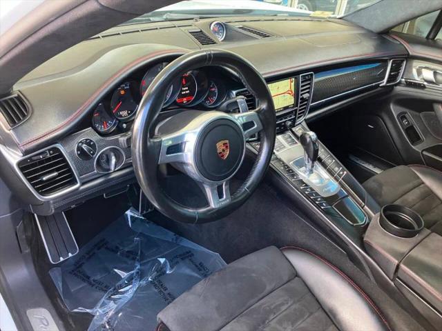 2016 Porsche Panamera GTS