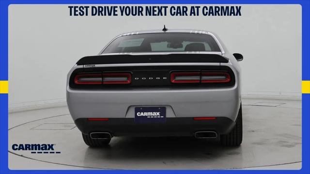 2016 Dodge Challenger 392 Hemi Scat Pack Shaker