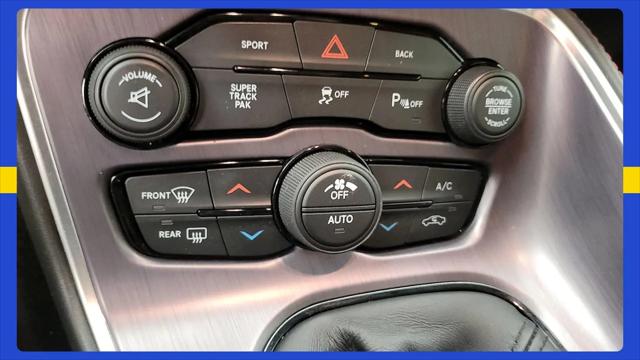 2016 Dodge Challenger 392 Hemi Scat Pack Shaker
