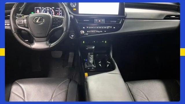 2024 Lexus ES 300h Luxury