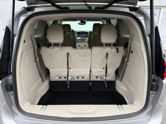 2021 Chrysler Pacifica Touring L