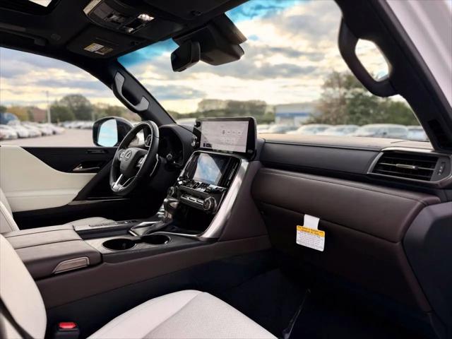 2024 Lexus LX Luxury