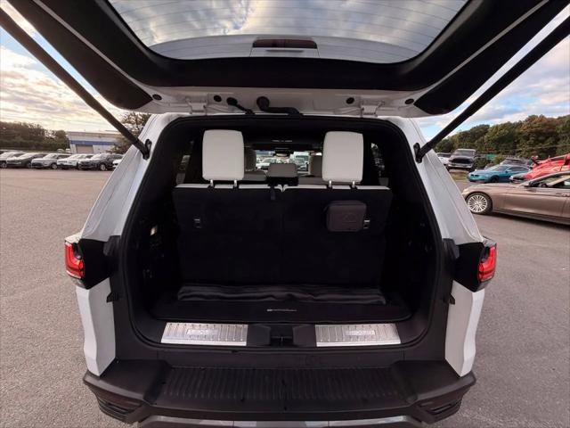 2024 Lexus LX Luxury