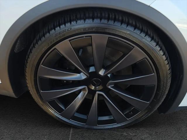 2023 Tesla Model X Standard Range