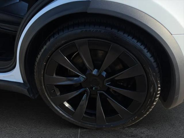 2023 Tesla Model X Standard Range