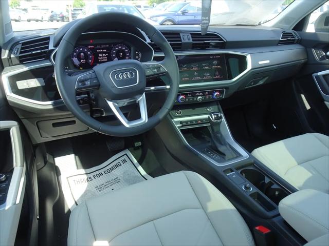 2025 Audi Q3 Premium 45 TFSI S line quattro Tiptronic