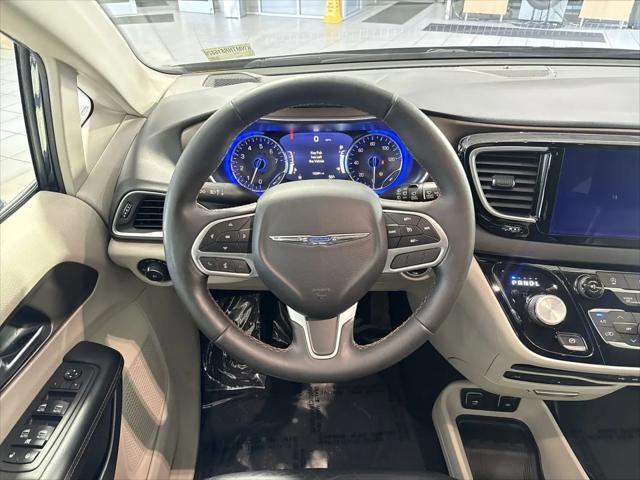 2017 Chrysler Pacifica Touring-L Plus