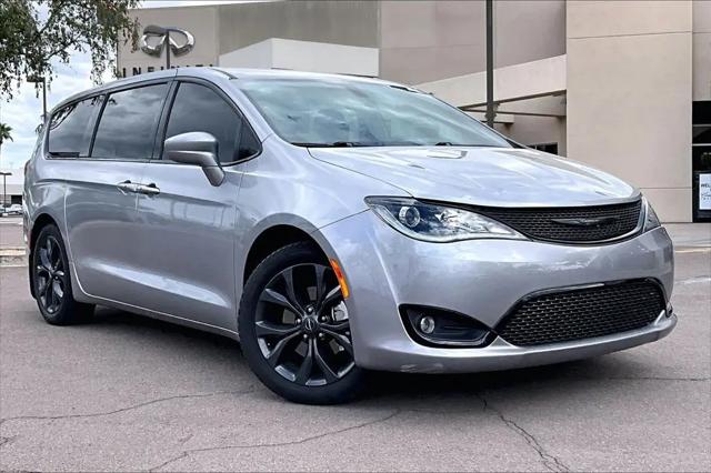 2020 Chrysler Pacifica Touring