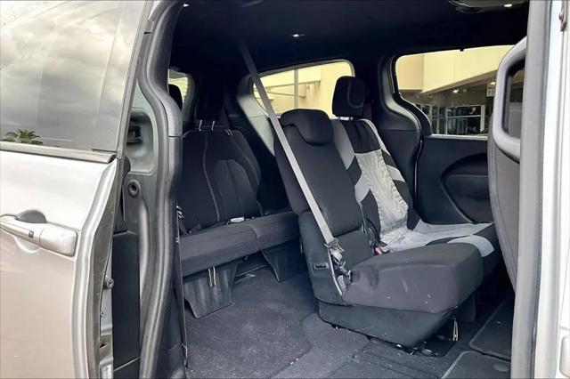 2020 Chrysler Pacifica Touring