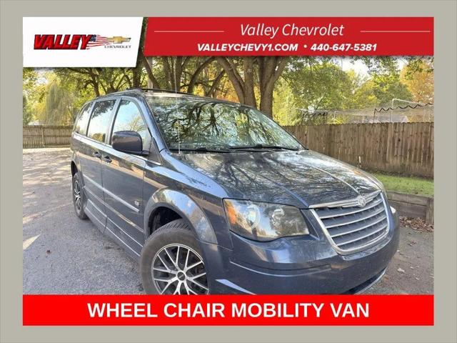 2009 Chrysler Town & Country Touring for sale near Wellington, OH