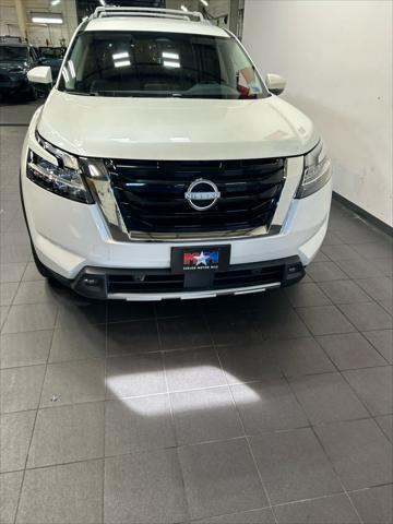 2024 Nissan Pathfinder SL 4WD 2024 Nissan Pathfinder SL 4WD