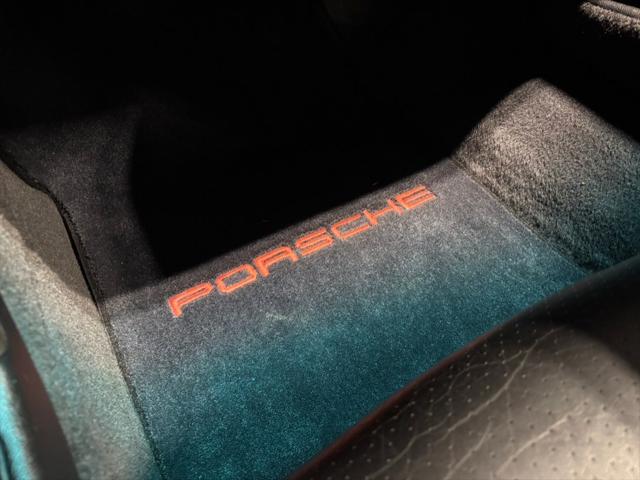 1995 Porsche 911 Carrera 4