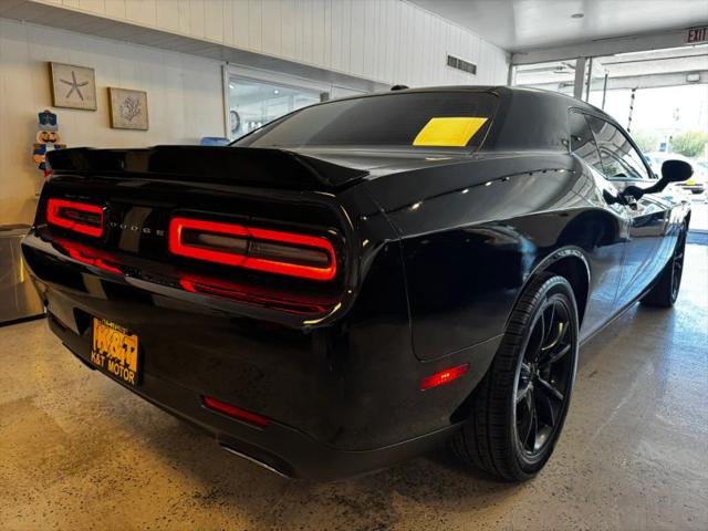 2016 Dodge Challenger SXT