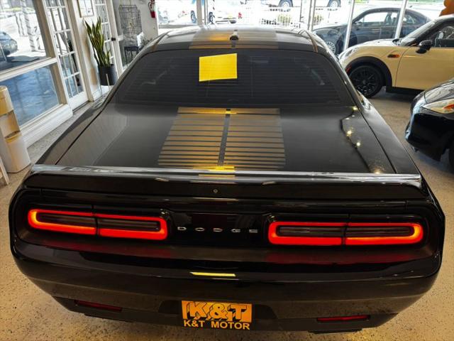 2016 Dodge Challenger SXT